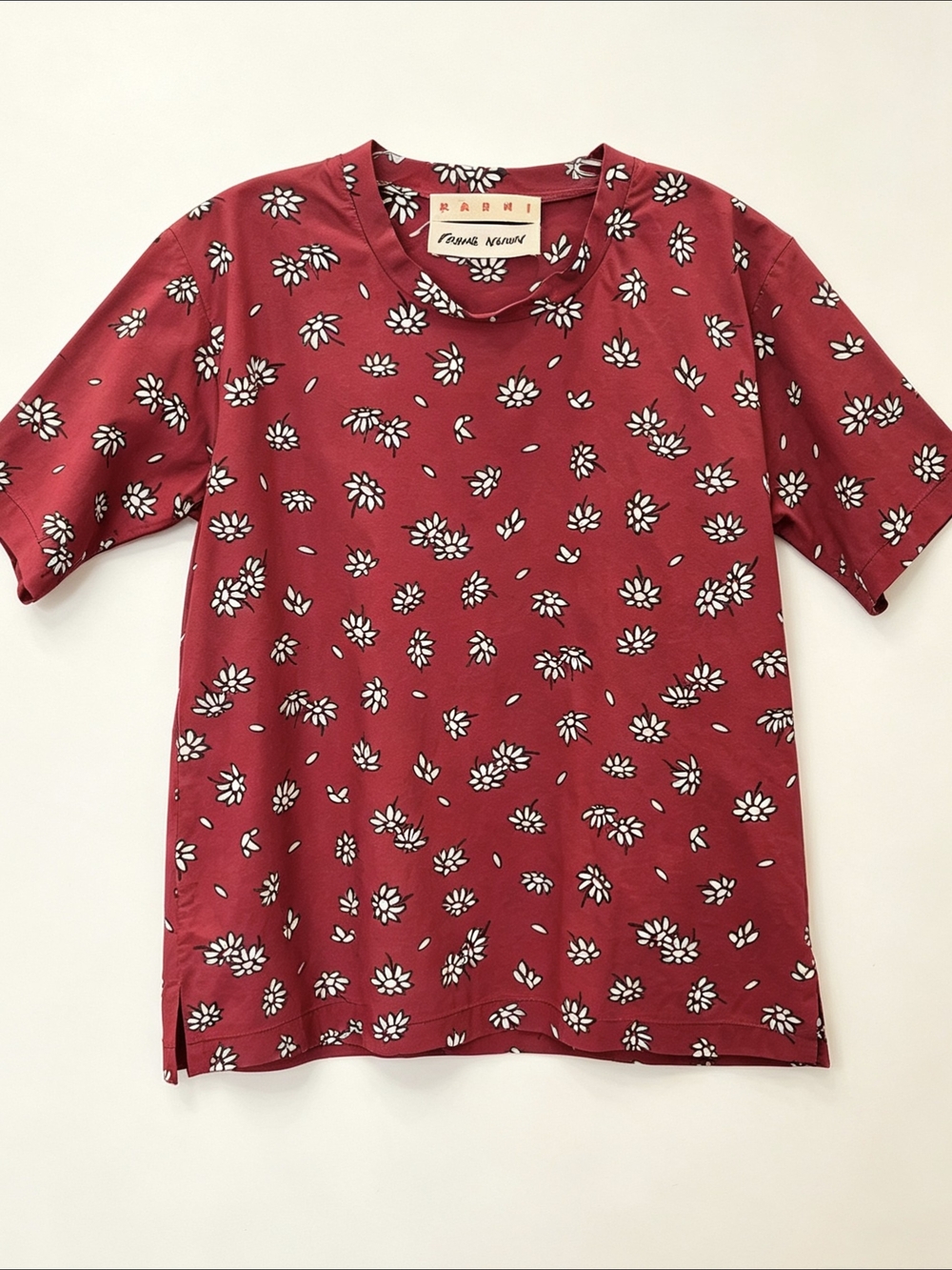Marni x Frank Navin Red Daisy Print Short Sleeve Crew Neck Shirt i